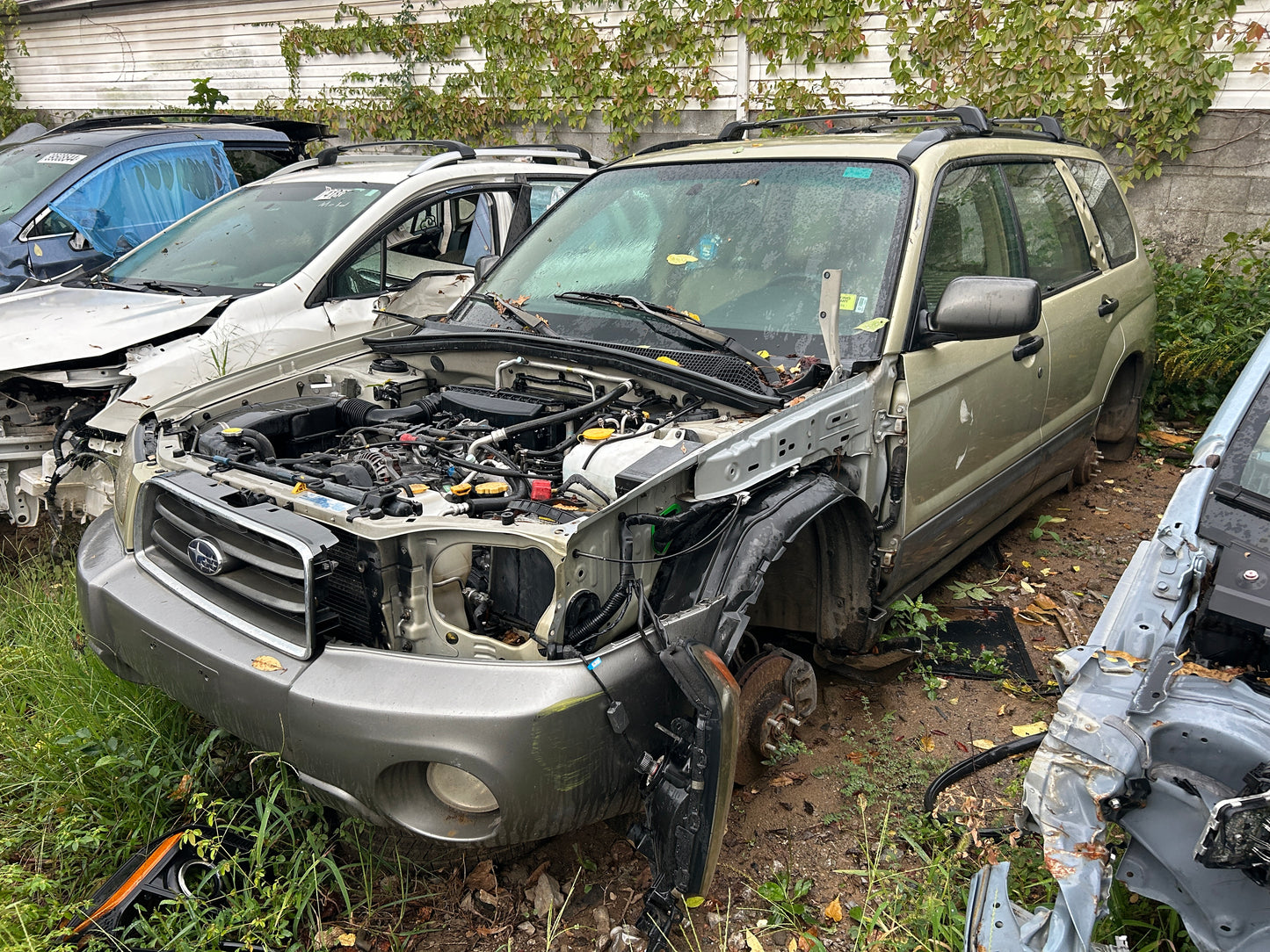 2003 Subaru Forester XS 2.5 V4 4Dr 4WD Wagon PARTOUT