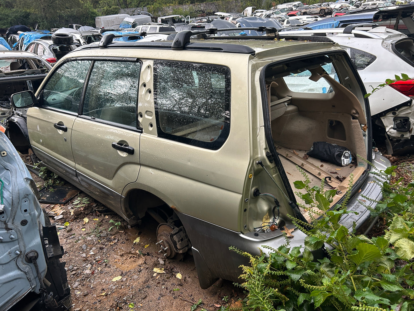 2003 Subaru Forester XS 2.5 V4 4Dr 4WD Wagon PARTOUT